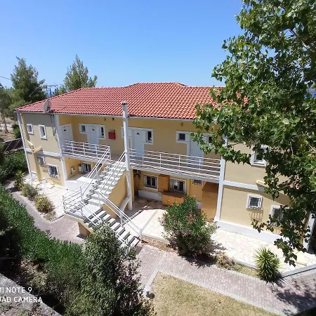 Capsule hotel Summer Garden αpartments & Argostoli (Kefalonia)