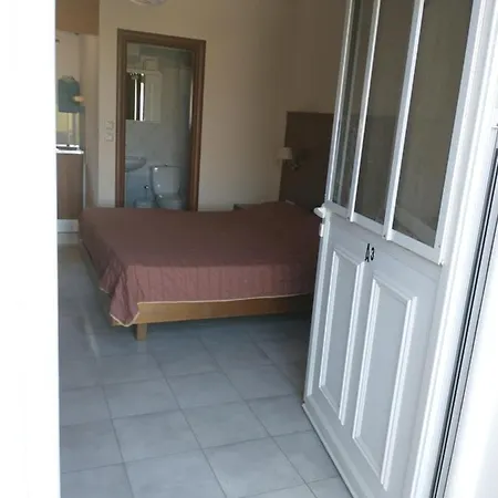 Summer Garden αpartments &