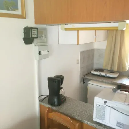 Capsule hotel Summer Garden αpartments & *