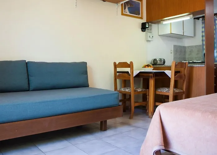 Summer Garden αpartments & Hotel a capsule *