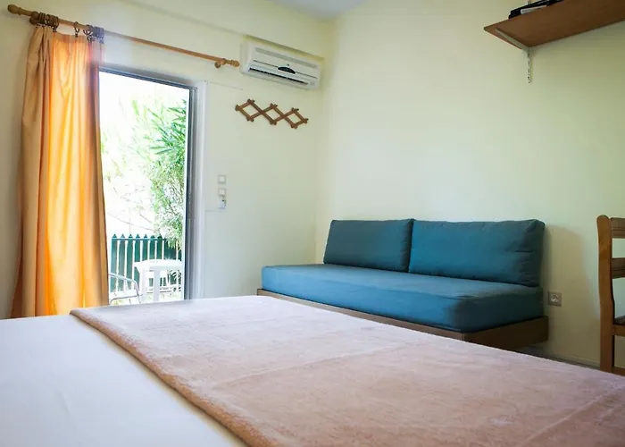 Summer Garden αpartments & *