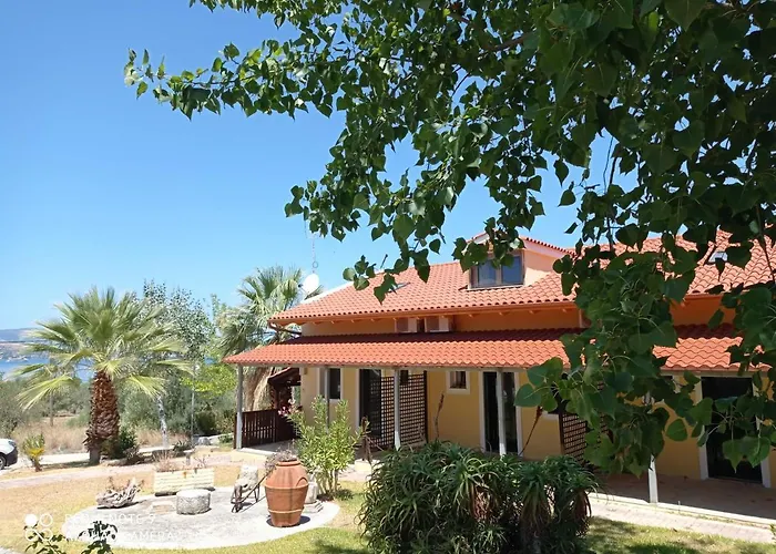 Summer Garden αpartments & *