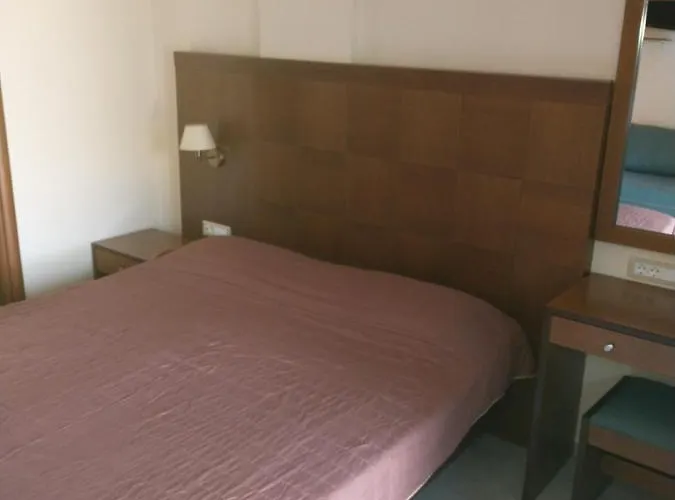 Summer Garden αpartments & Hotel a capsule