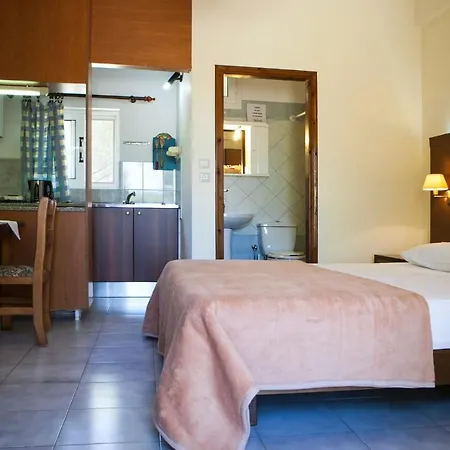 Summer Garden αpartments & 아르고스톨리온