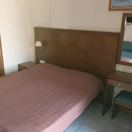 Summer Garden αpartments & Capsulehotel